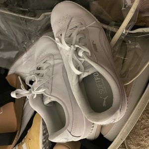 White leather puma, Cali sneakers, platform in size 9 1/2